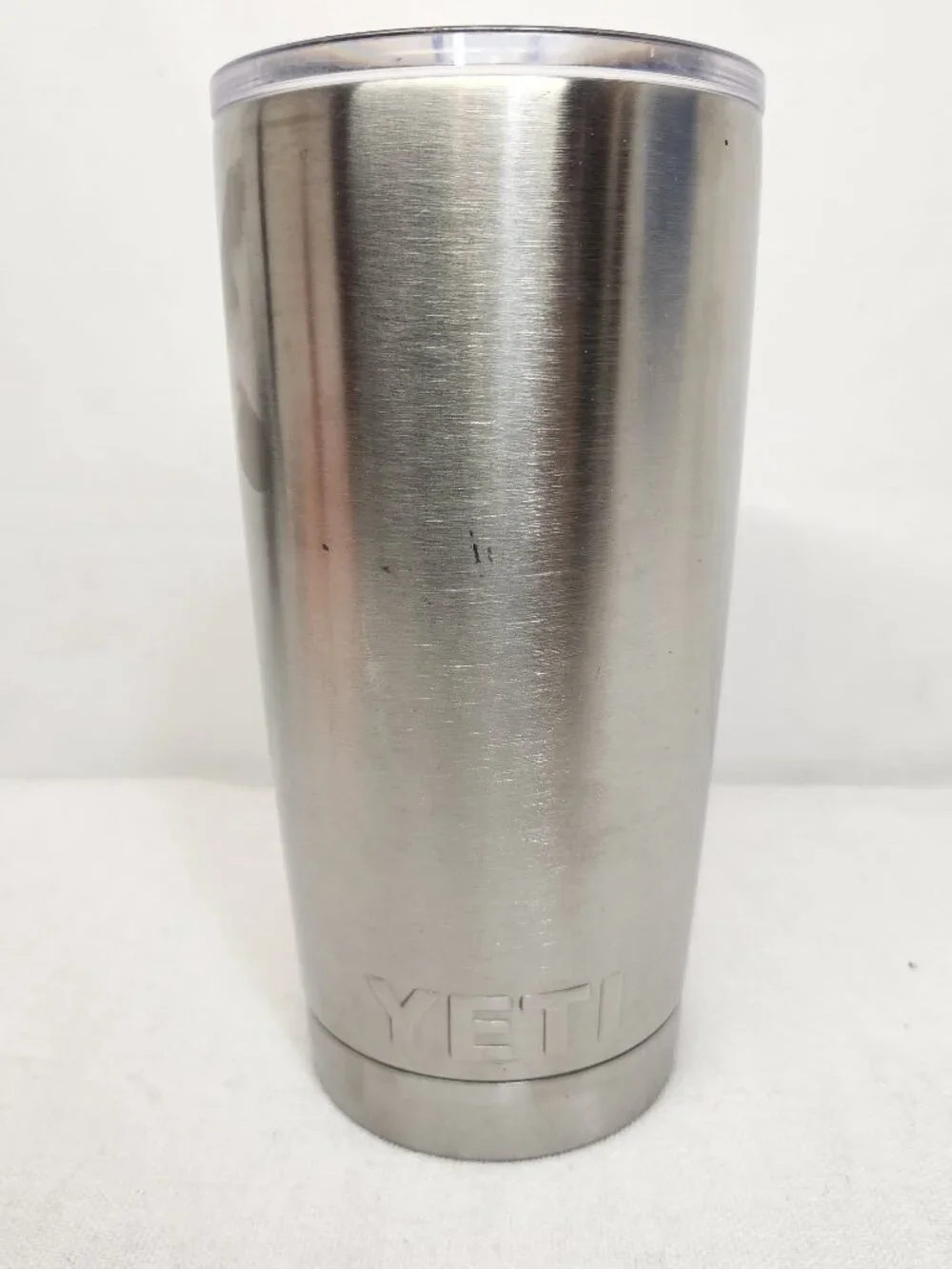 Yeti Silver 20oz Tumbler Mug With Clear Lid Insulated 18/8 Stainless Steel